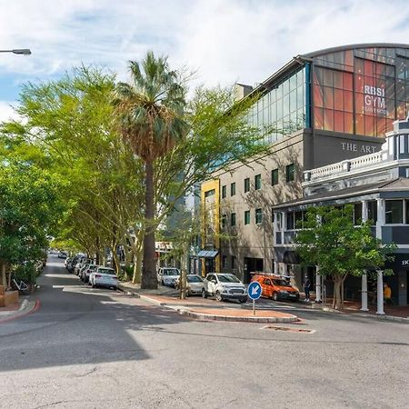 Central Modern City Escape Apartment! Cape Town Bagian luar foto
